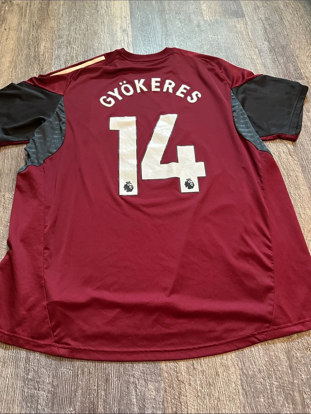 adidas Arsenal Men's Maroon Training Jersey - Gyokeres